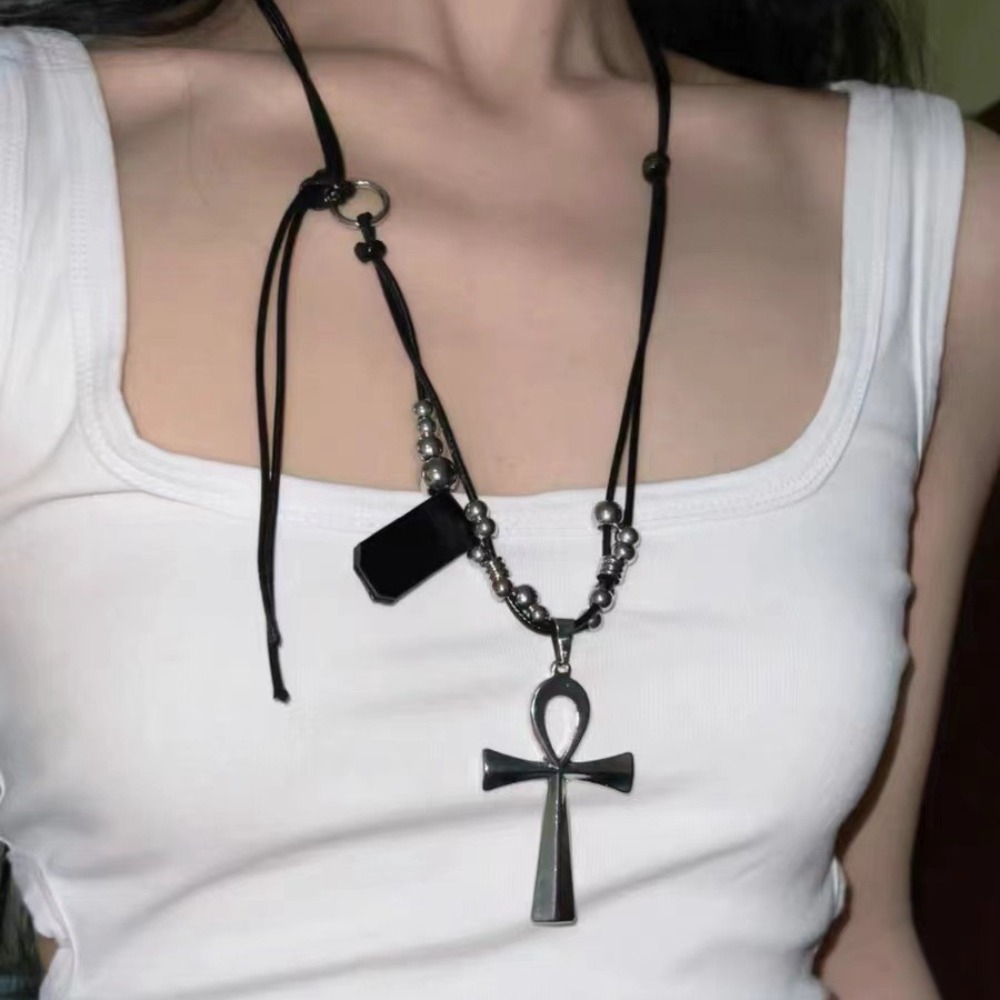 Women Fashion Egypt - Novo Colar Gótico com Pingente Cruz